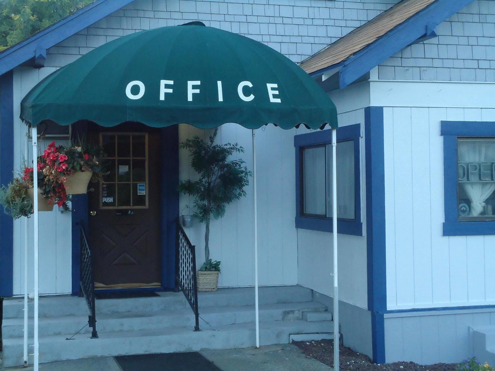 Blue Mountain Motel Okanogan Exterior photo